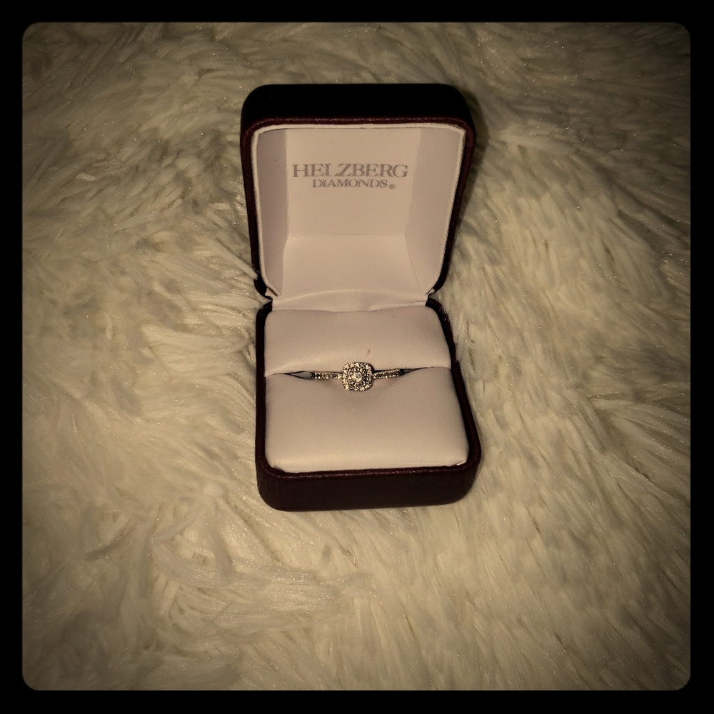 1/3K princess cut diamond ring💎